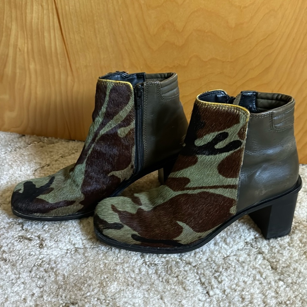 PAZZO Camouflage hair on hide boots